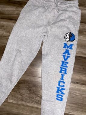 NBA Gray Sweatpants with Pockets. Blue Mavericks Logo